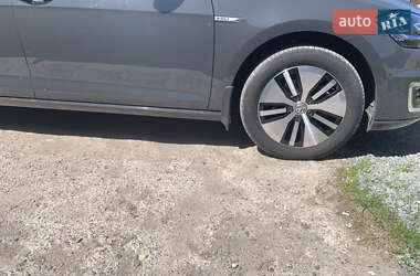 Хэтчбек Volkswagen e-Golf 2020 в 