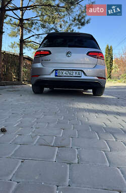 Хетчбек Volkswagen e-Golf 2019 в 
