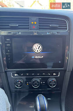 Хетчбек Volkswagen e-Golf 2019 в 