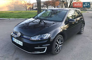 Хетчбек Volkswagen e-Golf 2016 в Павлограді