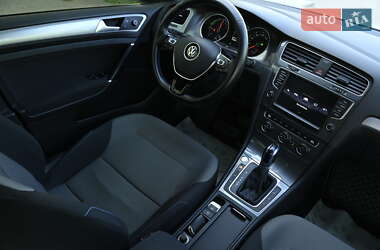 Хэтчбек Volkswagen e-Golf 2015 в 