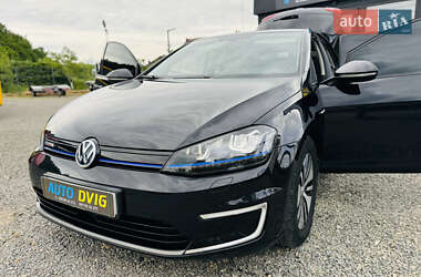 Хэтчбек Volkswagen e-Golf 2016 в 