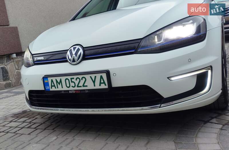 Хэтчбек Volkswagen e-Golf 2015 в Звягеле