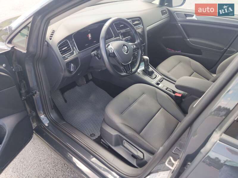 Хетчбек Volkswagen e-Golf 2020 в Львові