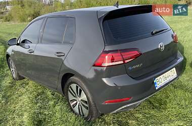 Хэтчбек Volkswagen e-Golf 2019 в 
