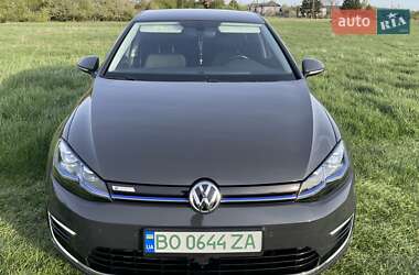 Хэтчбек Volkswagen e-Golf 2019 в 