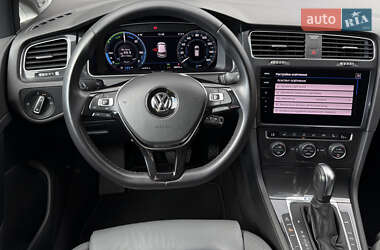 Хэтчбек Volkswagen e-Golf 2020 в 