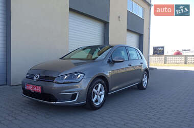 Хэтчбек Volkswagen e-Golf 2015 в Радехове