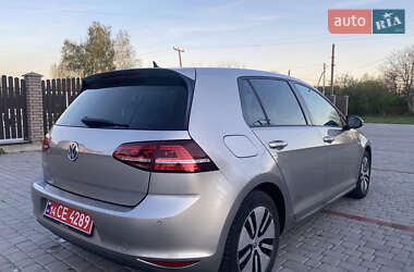 Хэтчбек Volkswagen e-Golf 2015 в 