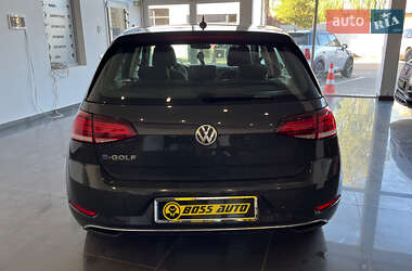 Хетчбек Volkswagen e-Golf 2020 в 