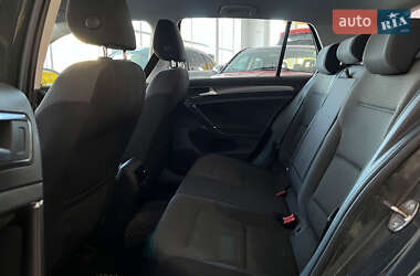Хетчбек Volkswagen e-Golf 2020 в 