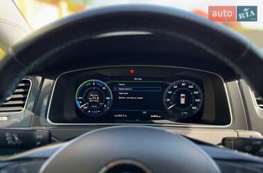 Хетчбек Volkswagen e-Golf 2020 в 