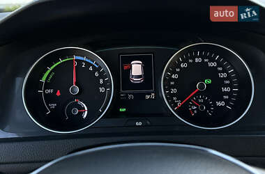 Хетчбек Volkswagen e-Golf 2020 в 