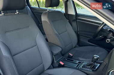 Хетчбек Volkswagen e-Golf 2020 в 