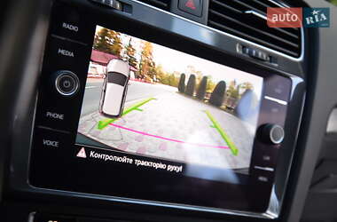 Хетчбек Volkswagen e-Golf 2020 в 