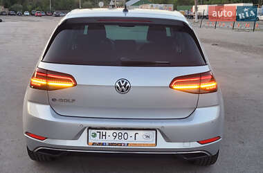 Хэтчбек Volkswagen e-Golf 2020 в 