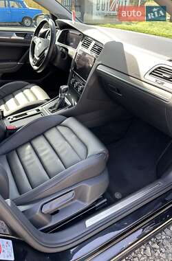 Хетчбек Volkswagen e-Golf 2018 в 