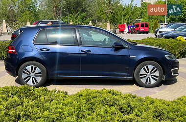 Хетчбек Volkswagen e-Golf 2015 в 