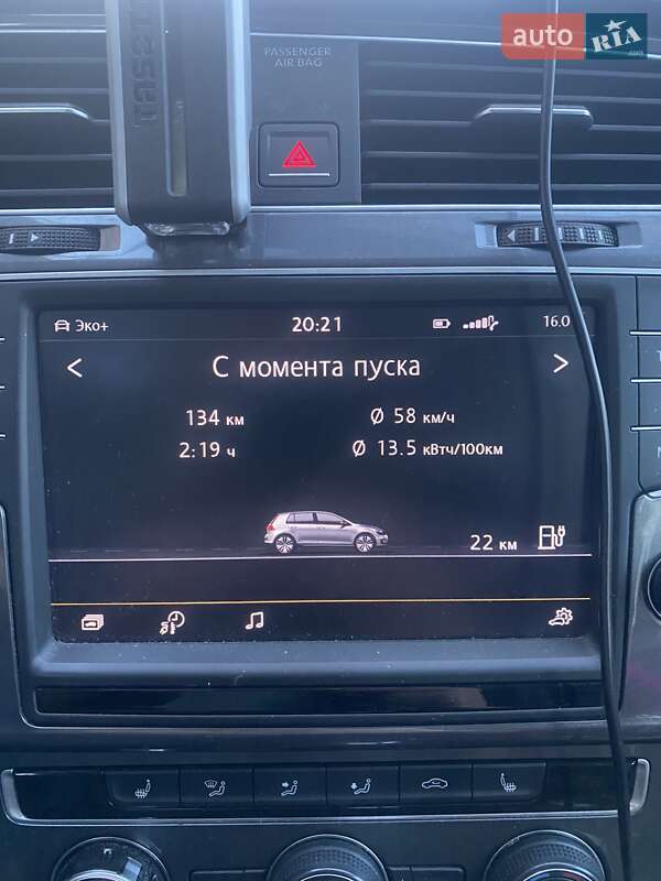 Хетчбек Volkswagen e-Golf 2015 в Рівному