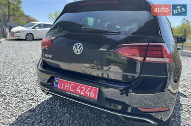 Хетчбек Volkswagen e-Golf 2018 в 
