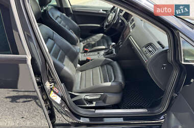 Хетчбек Volkswagen e-Golf 2018 в 