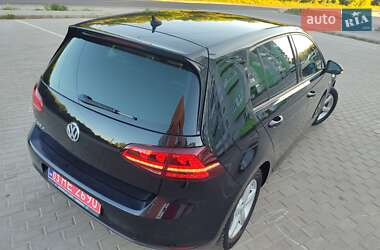 Хэтчбек Volkswagen e-Golf 2015 в Львове