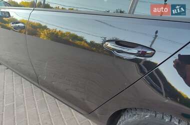 Хэтчбек Volkswagen e-Golf 2015 в 