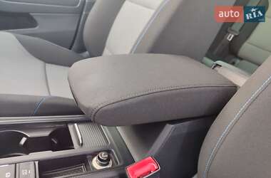 Хэтчбек Volkswagen e-Golf 2015 в 