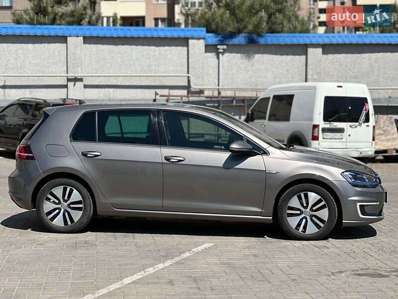 Хэтчбек Volkswagen e-Golf 2015 в Одессе фото 7 Хэтчбек Volkswagen e-Golf 2015 в Одессе