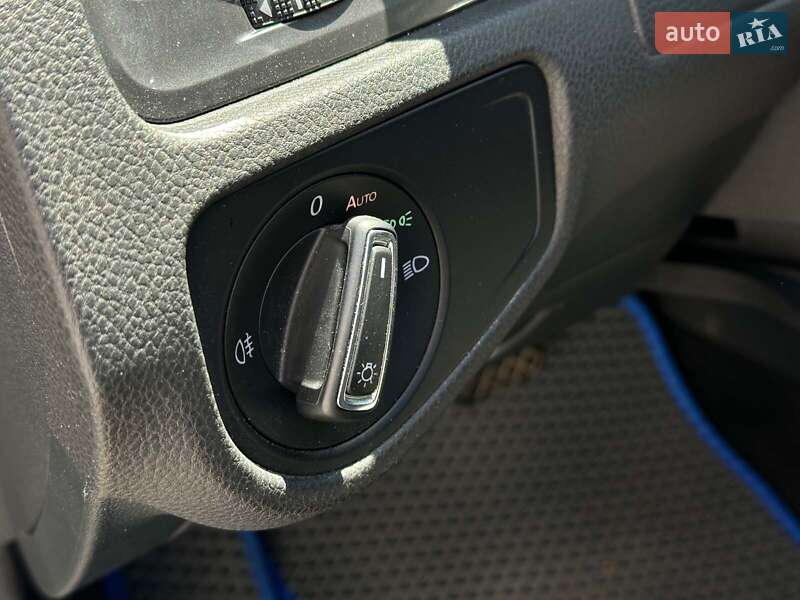 Хэтчбек Volkswagen e-Golf 2015 в Одессе фото 20 Хэтчбек Volkswagen e-Golf 2015 в Одессе