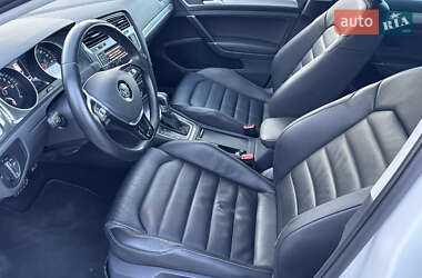 Хэтчбек Volkswagen e-Golf 2015 в 