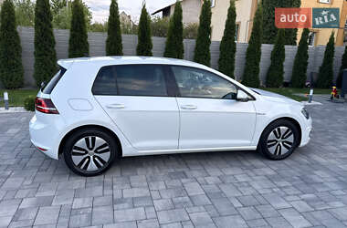 Хэтчбек Volkswagen e-Golf 2015 в 