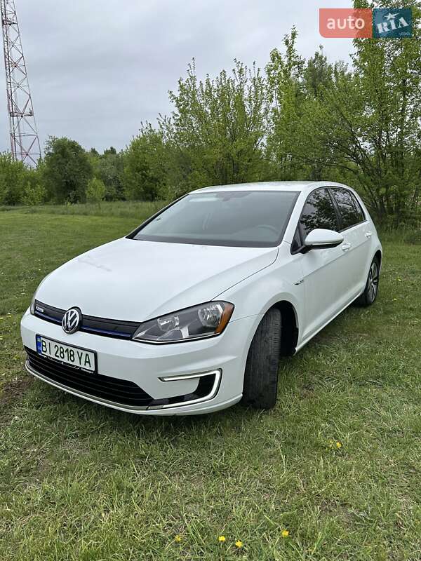 Хэтчбек Volkswagen e-Golf 2015 в Лубнах