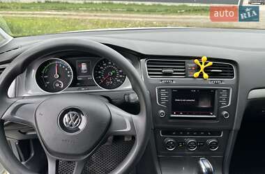 Хэтчбек Volkswagen e-Golf 2015 в 