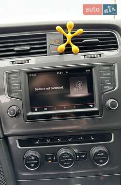 Хэтчбек Volkswagen e-Golf 2015 в 