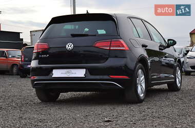 Хетчбек Volkswagen e-Golf 2018 в 
