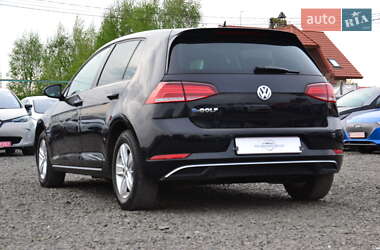 Хетчбек Volkswagen e-Golf 2018 в 