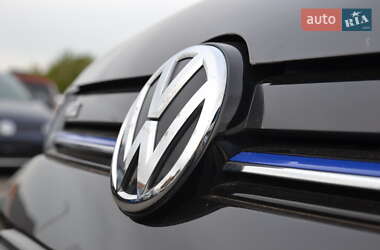 Хетчбек Volkswagen e-Golf 2018 в 