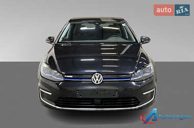 Хетчбек Volkswagen e-Golf 2018 в 