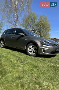 Хэтчбек Volkswagen e-Golf 2016 в Хмельницком