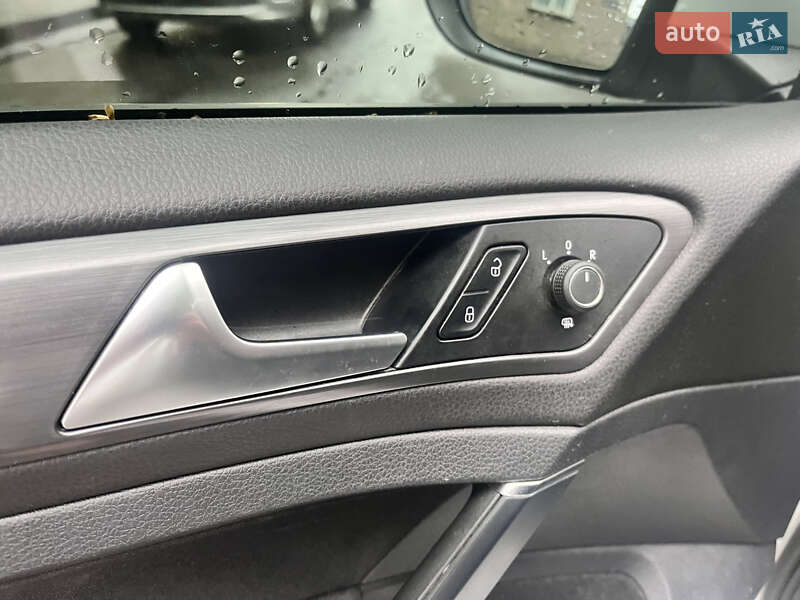 Хетчбек Volkswagen e-Golf 2020 в Хмельницькому фото 11 Хетчбек Volkswagen e-Golf 2020 в Хмельницькому