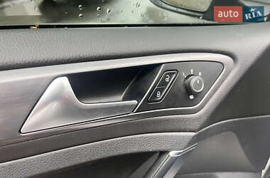 Хэтчбек Volkswagen e-Golf 2020 в 