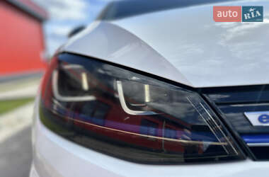 Хетчбек Volkswagen e-Golf 2014 в 
