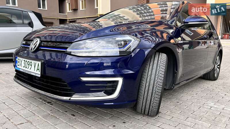 Хетчбек Volkswagen e-Golf 2020 в 