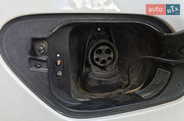 Хетчбек Volkswagen e-Golf 2016 в 