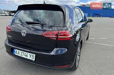 Хетчбек Volkswagen e-Golf 2015 в 
