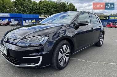 Хетчбек Volkswagen e-Golf 2015 в 