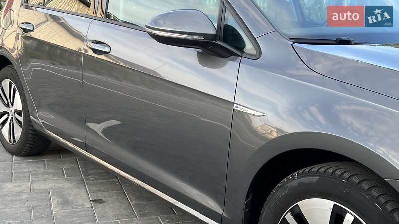 Хэтчбек Volkswagen e-Golf 2019 в Луцке