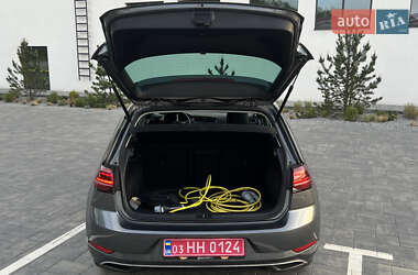 Хетчбек Volkswagen e-Golf 2019 в 