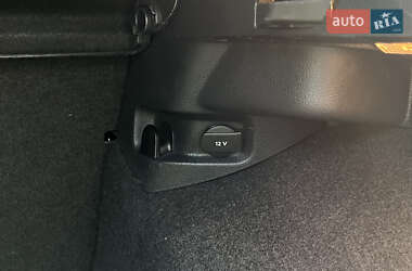 Хетчбек Volkswagen e-Golf 2019 в 